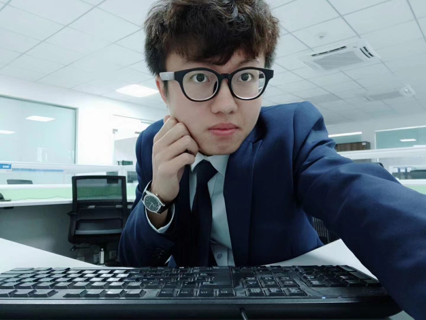 【中国尊龙官方药业30周年人物专访】同心30载 同行中国尊龙官方人——（三十六）朱凯强：时刻紧盯目标，一步一个脚。岢秩ネ瓿桑